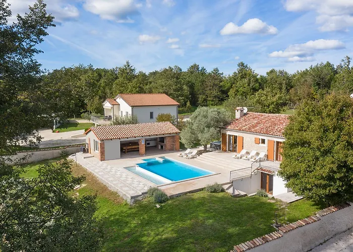 Lux Casa Histria Katun Lindarski