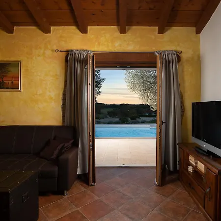Lux Casa Histria * Katun Lindarski